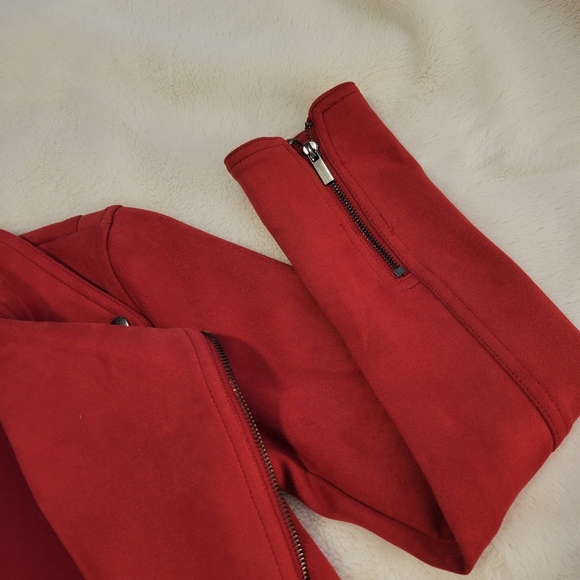 Beautiful Jacket - Picture 2 of 4